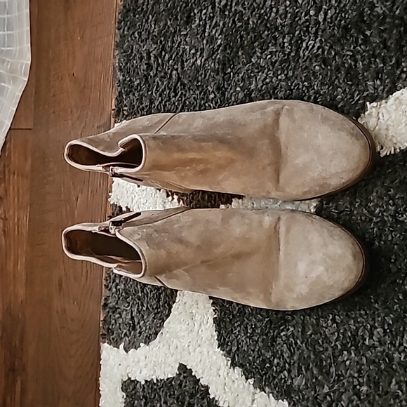 Sam Edelman sz 7.5 tan gray suede ankle boots - Picture 2 of 7